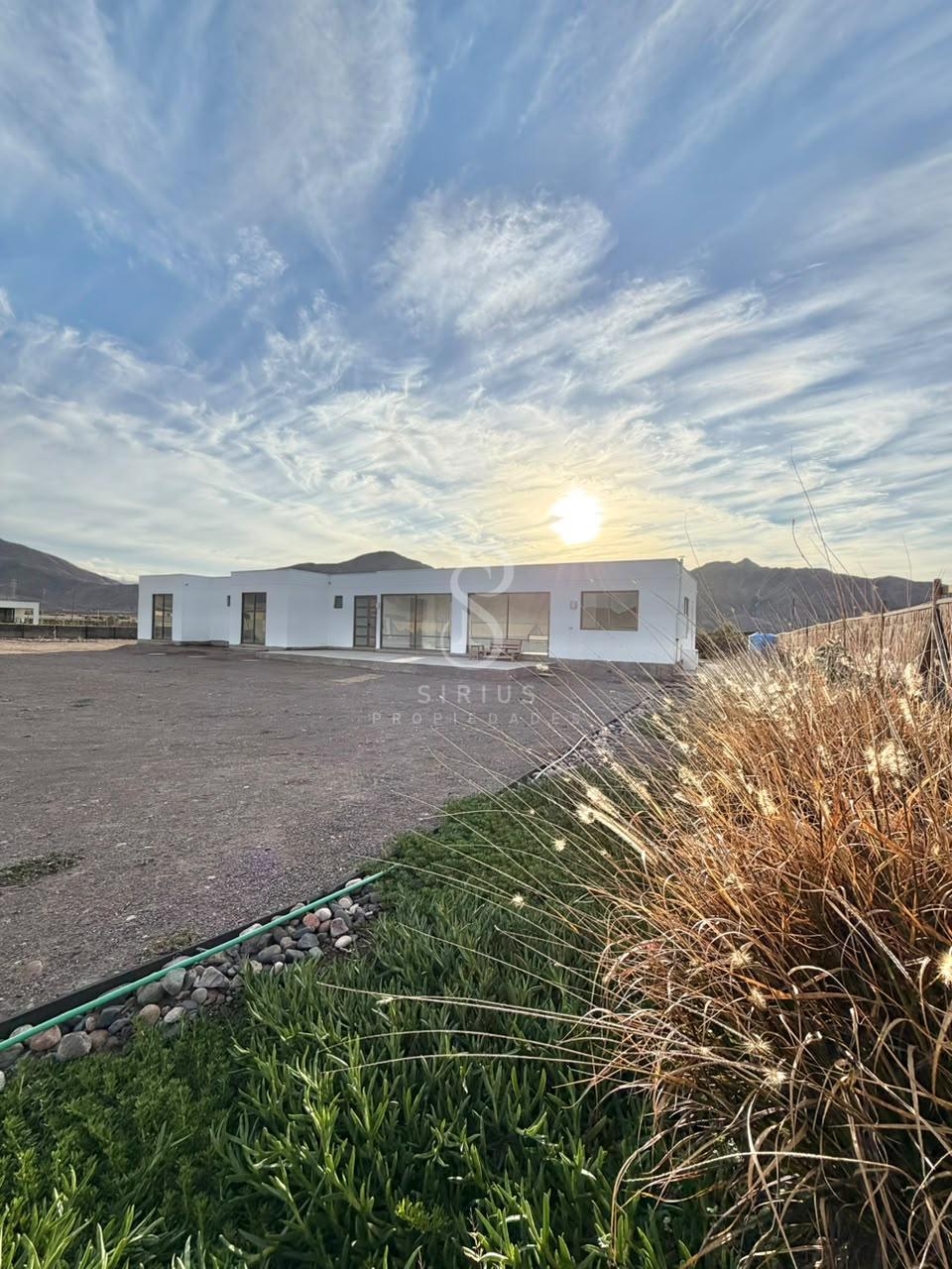Venta de casa en Valle Dorado